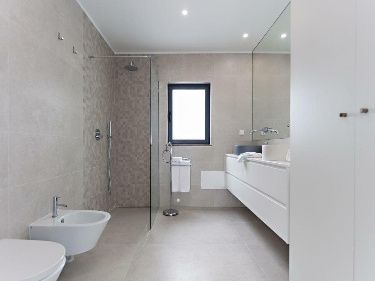 Faro Clara Suites Bagian luar foto