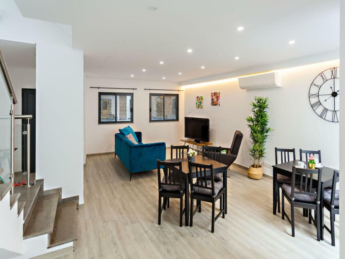 Faro Clara Suites Bagian luar foto