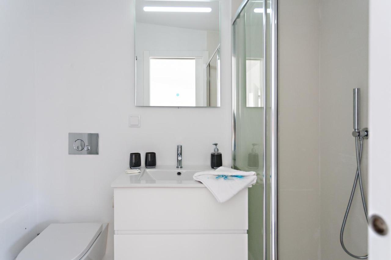 Faro Clara Suites Bagian luar foto
